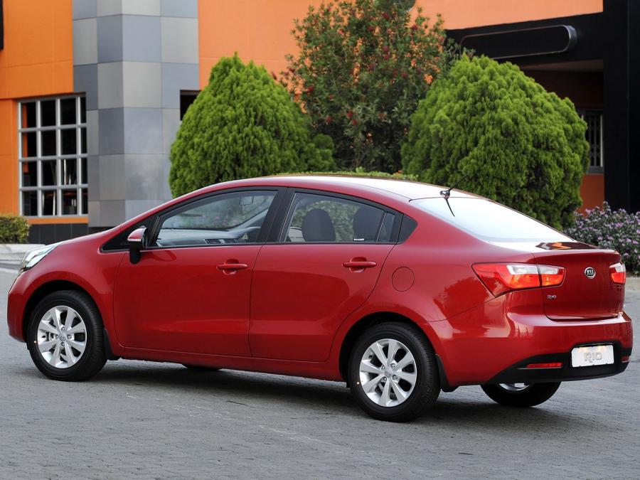 Kia Rio Sedan 2012 года  (ZA) (фото 13 из 23)
